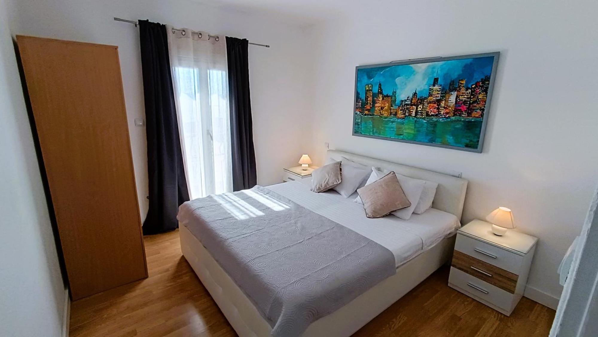 Apartments Ella Makarska Bagian luar foto