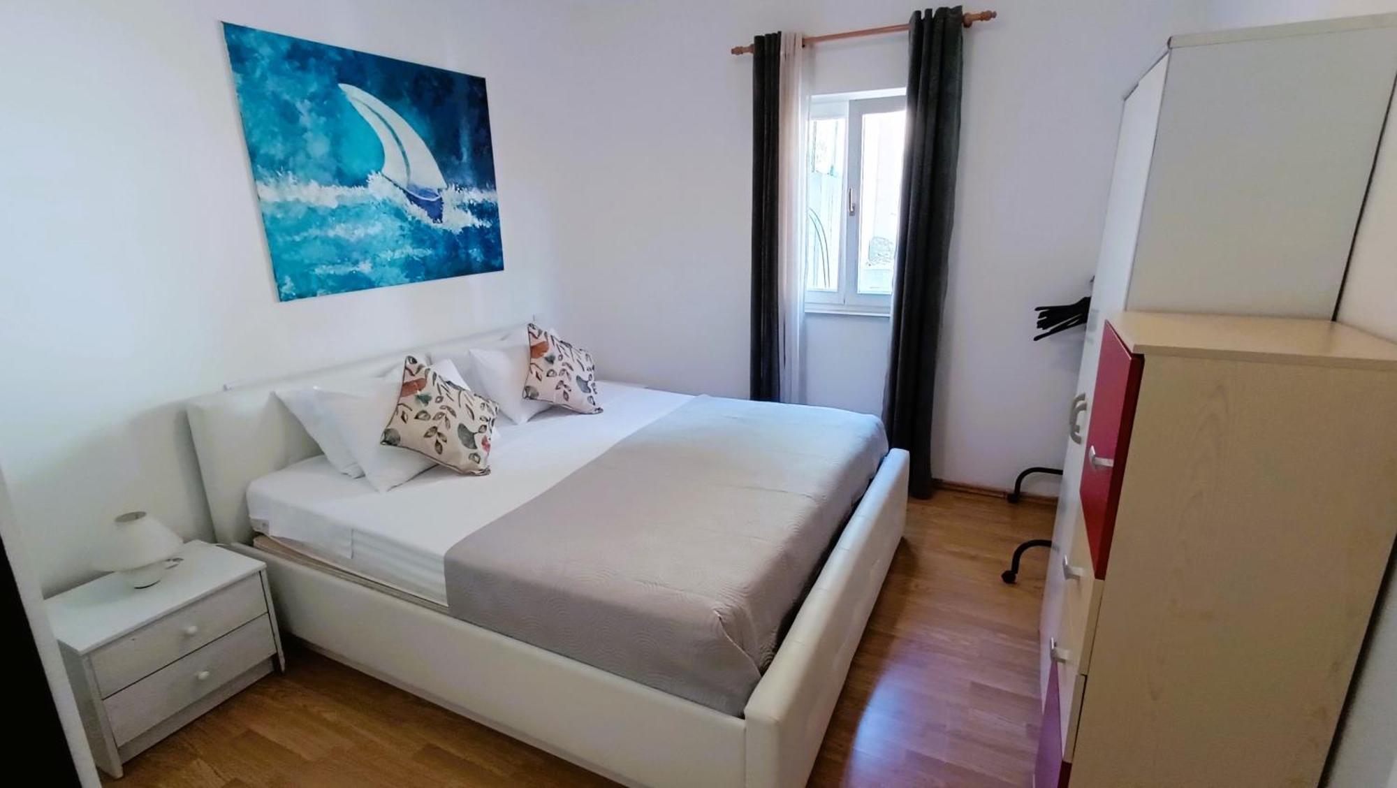Apartments Ella Makarska Bagian luar foto