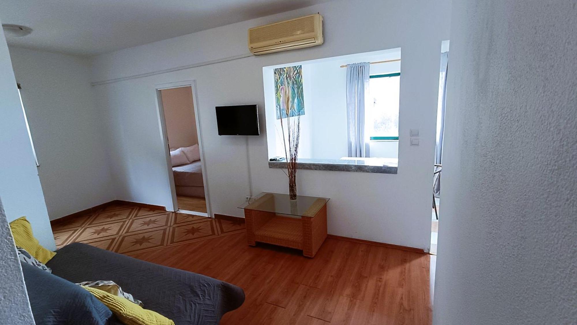 Apartments Ella Makarska Bagian luar foto