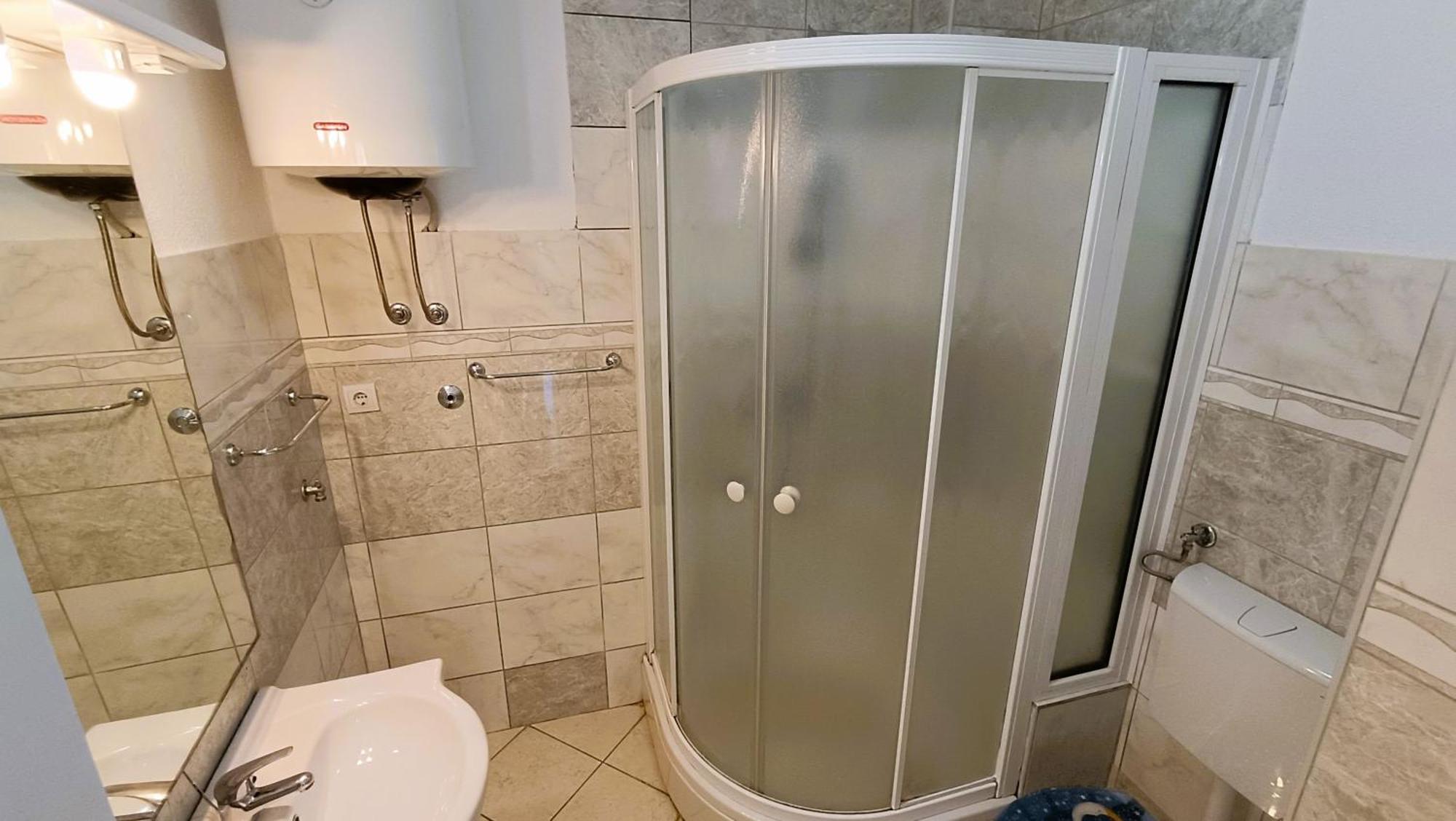 Apartments Ella Makarska Bagian luar foto