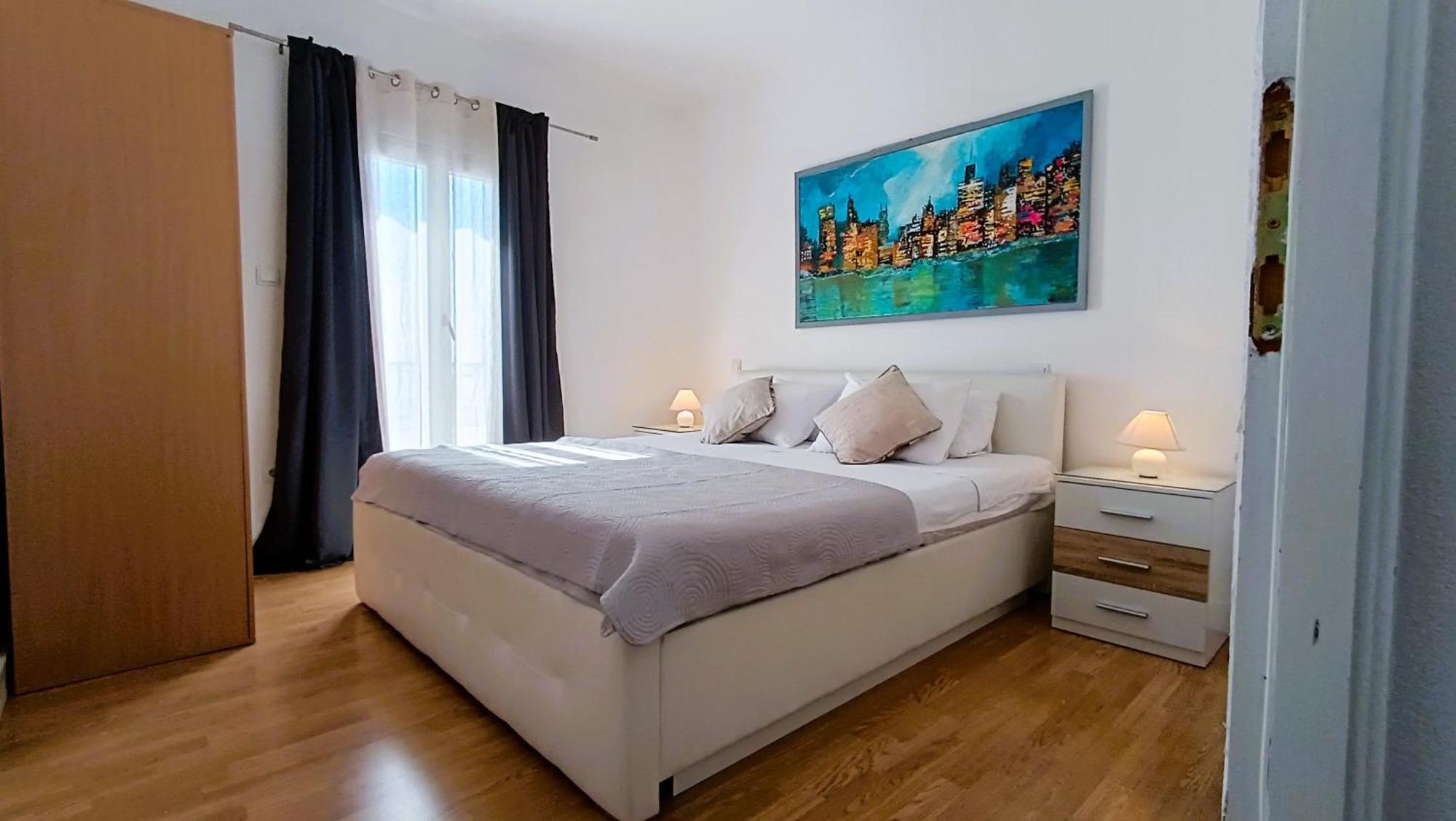 Apartments Ella Makarska Bagian luar foto
