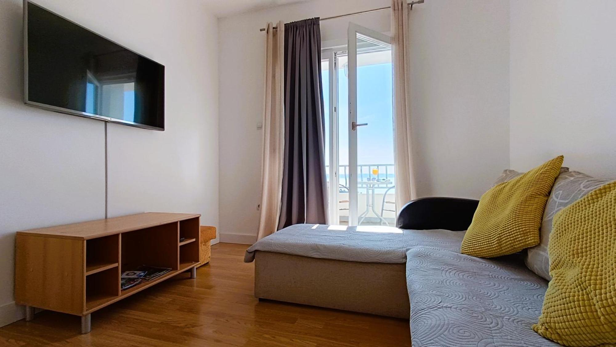 Apartments Ella Makarska Bagian luar foto