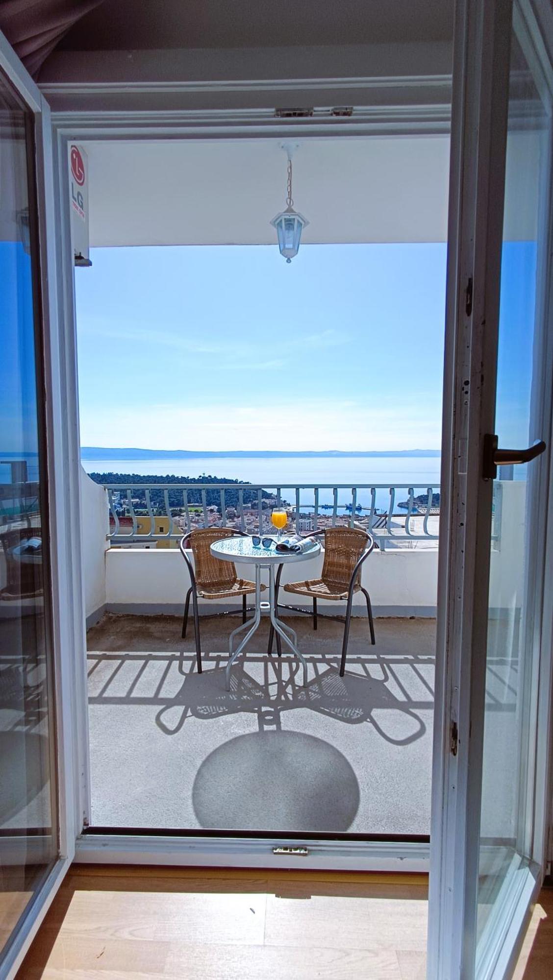 Apartments Ella Makarska Bagian luar foto