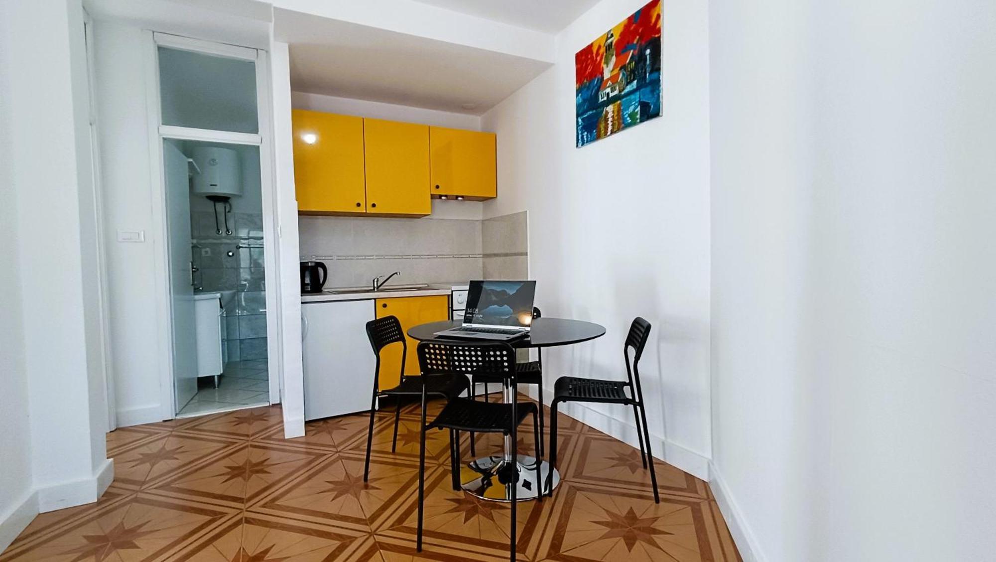 Apartments Ella Makarska Bagian luar foto