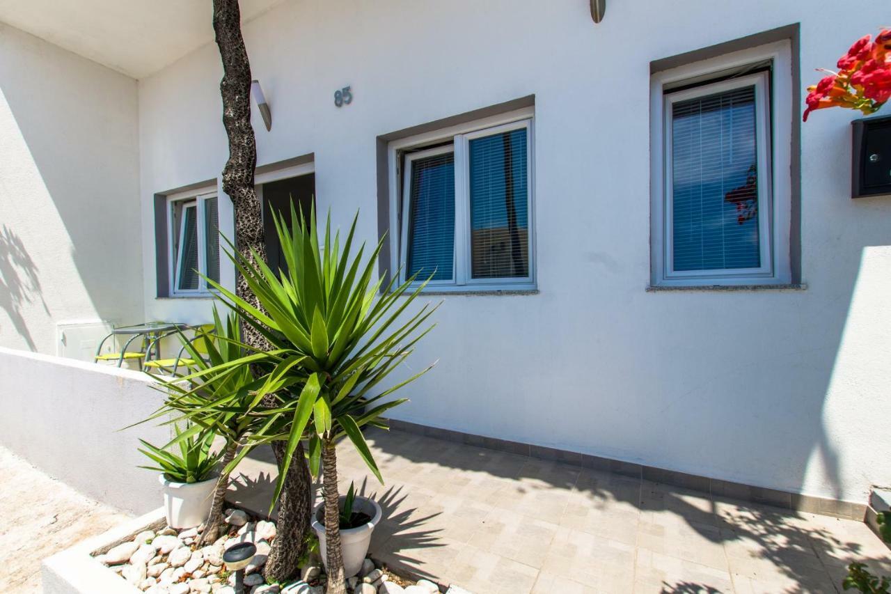 Apartments Ella Makarska Bagian luar foto